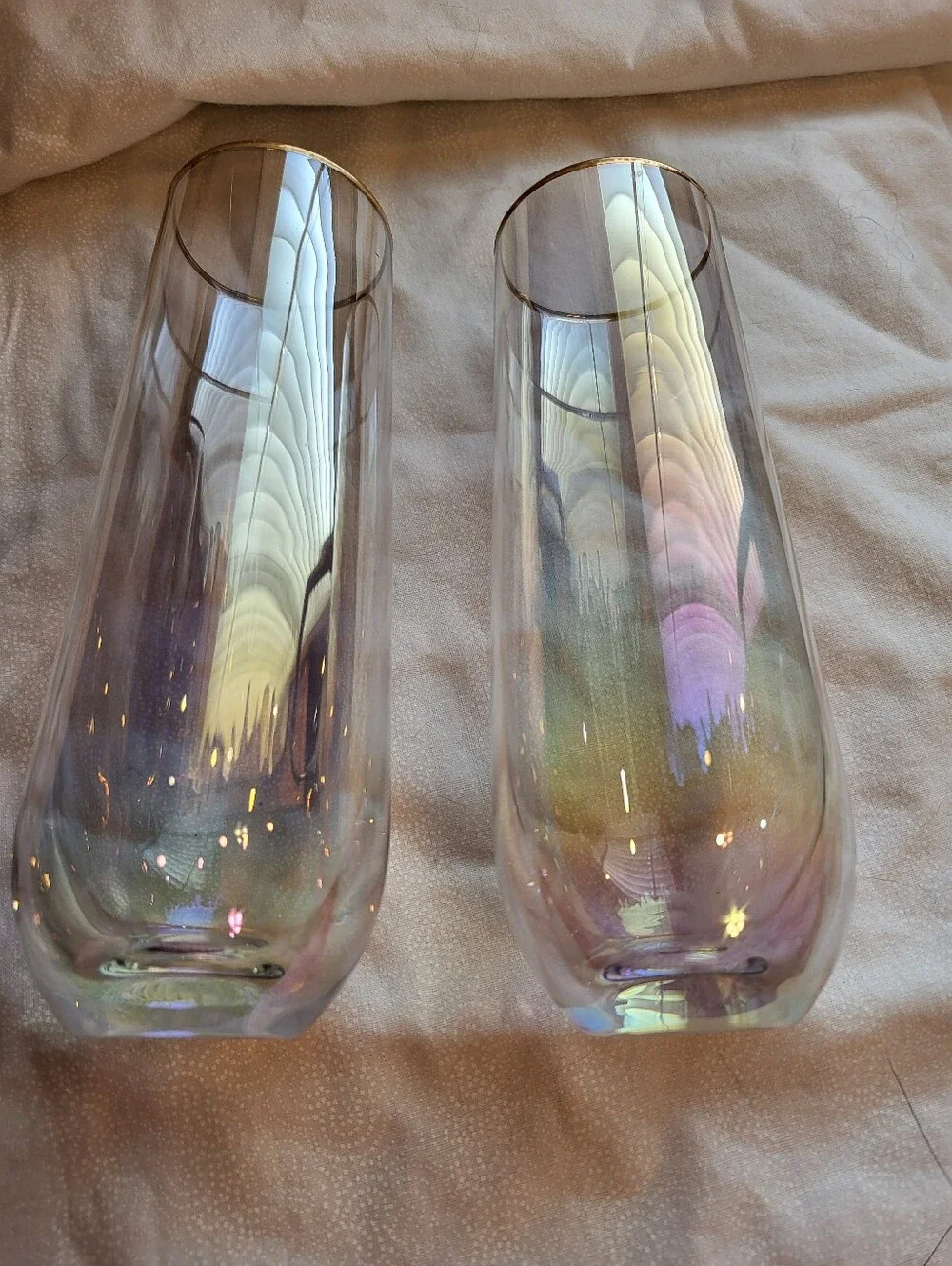 N/A elegant iridescent